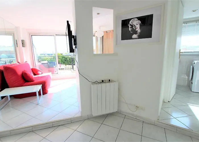 Last Floor With Terrace And Clear View On The Sea Apartamento *