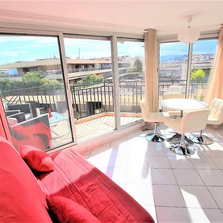 Last Floor With Terrace And Clear View On The Sea Апартаменты Канны